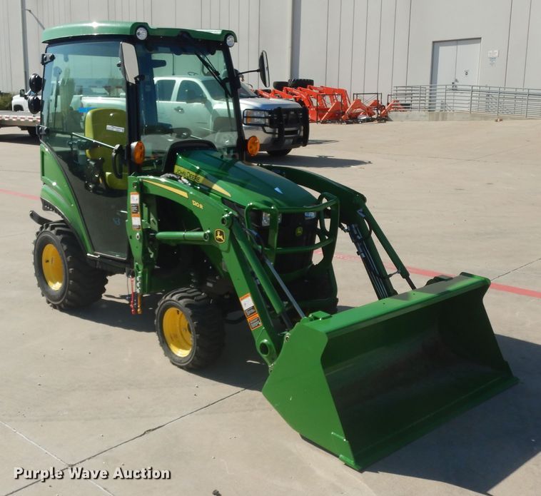 image for item ED9911 2019 John Deere 1025R  MFWD tractor