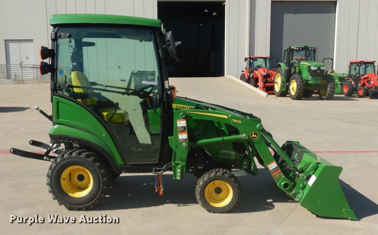 image for item ED9911 2019 John Deere 1025R  MFWD tractor