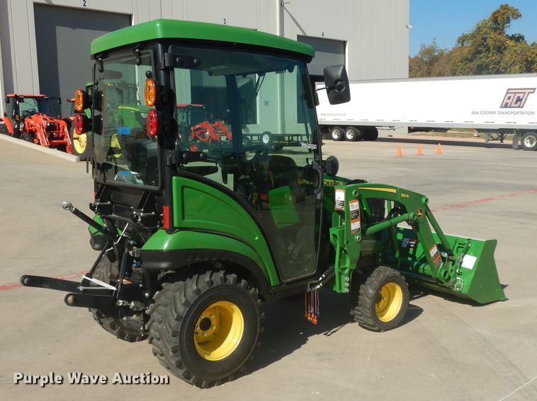 image for item ED9911 2019 John Deere 1025R  MFWD tractor