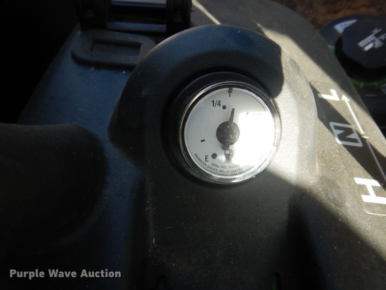 image for item ED9911 2019 John Deere 1025R  MFWD tractor