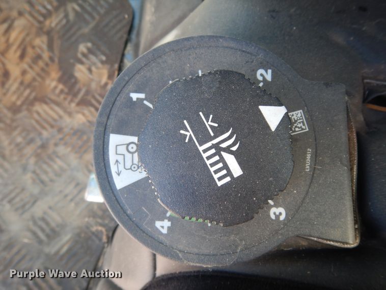 image for item ED9911 2019 John Deere 1025R  MFWD tractor