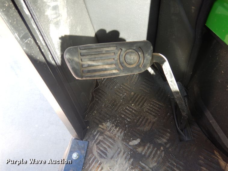 image for item ED9911 2019 John Deere 1025R  MFWD tractor