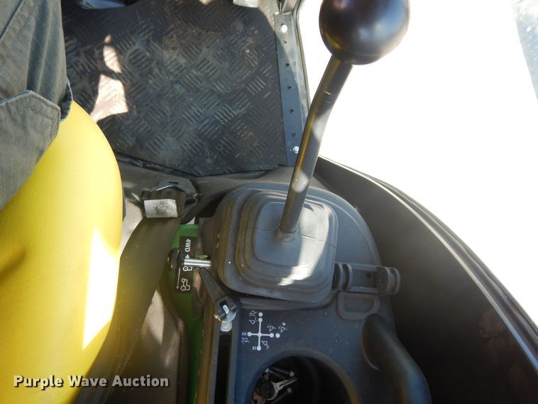 image for item ED9911 2019 John Deere 1025R  MFWD tractor