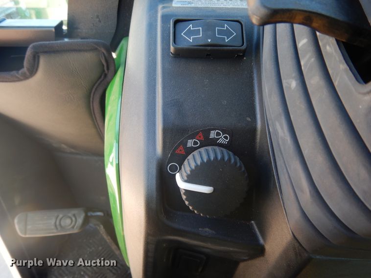 image for item ED9911 2019 John Deere 1025R  MFWD tractor