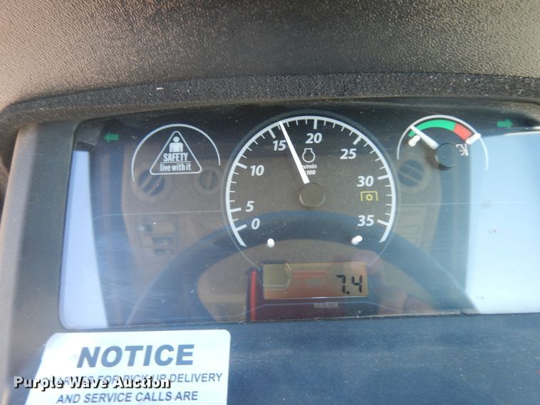 image for item ED9911 2019 John Deere 1025R  MFWD tractor