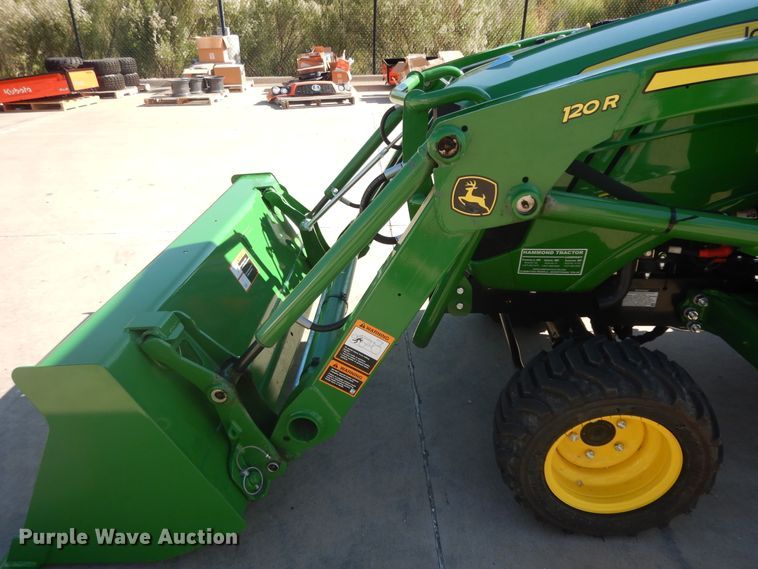 image for item ED9911 2019 John Deere 1025R  MFWD tractor