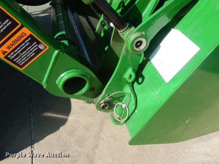image for item ED9911 2019 John Deere 1025R  MFWD tractor