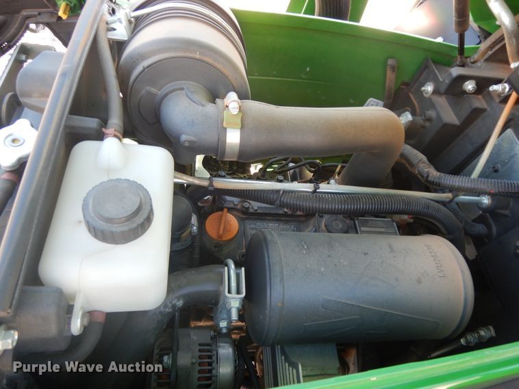 image for item ED9911 2019 John Deere 1025R  MFWD tractor