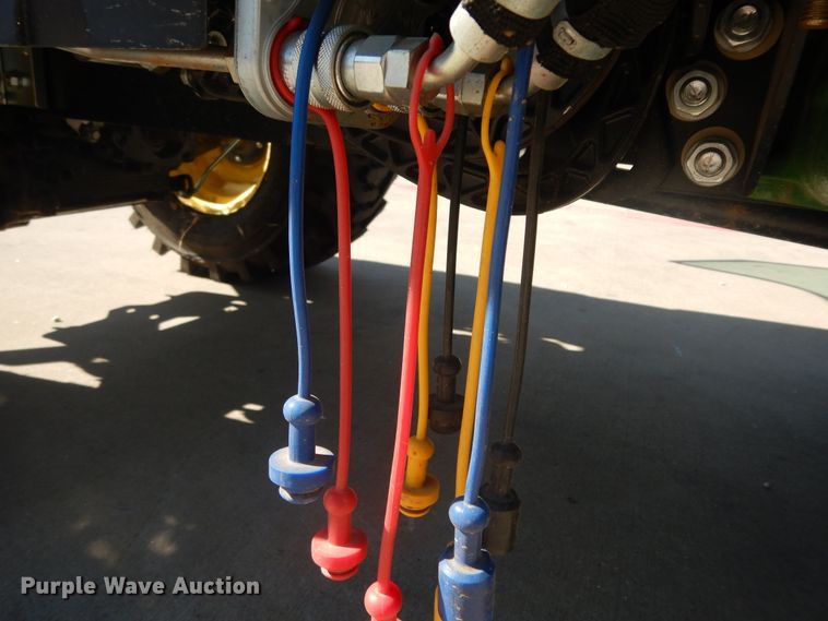 image for item ED9911 2019 John Deere 1025R  MFWD tractor