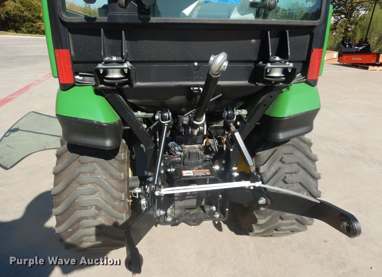 image for item ED9911 2019 John Deere 1025R  MFWD tractor