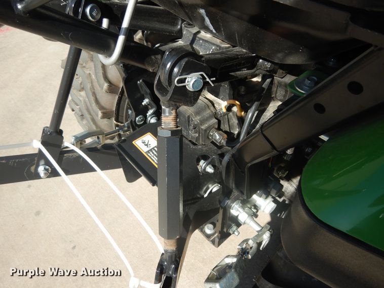 image for item ED9911 2019 John Deere 1025R  MFWD tractor