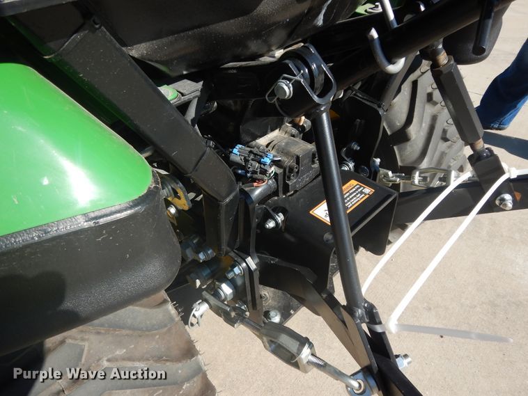 image for item ED9911 2019 John Deere 1025R  MFWD tractor