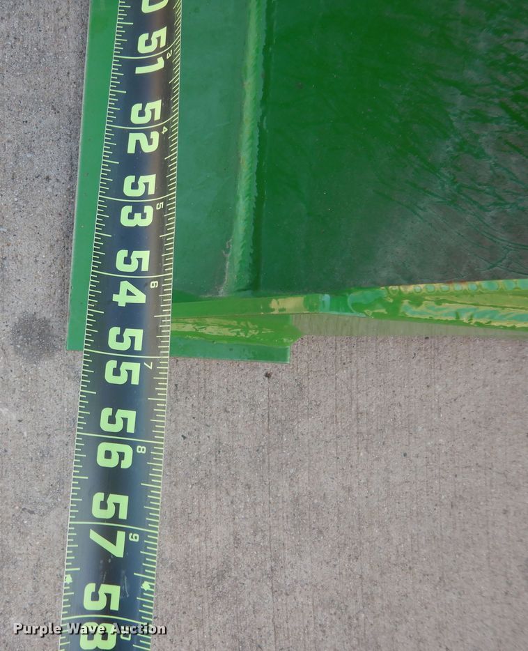 image for item ED9911 2019 John Deere 1025R  MFWD tractor