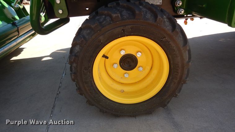 image for item ED9911 2019 John Deere 1025R  MFWD tractor