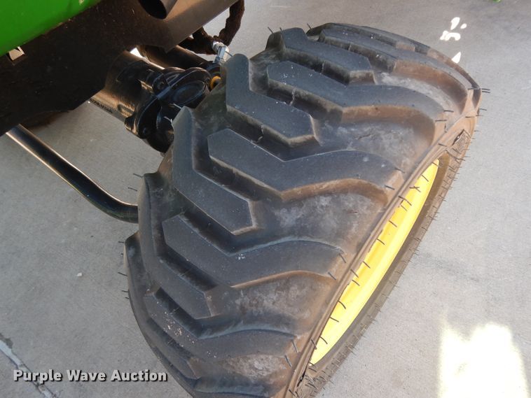 image for item ED9911 2019 John Deere 1025R  MFWD tractor