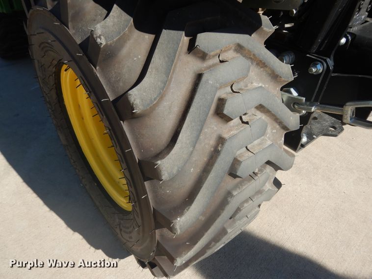 image for item ED9911 2019 John Deere 1025R  MFWD tractor