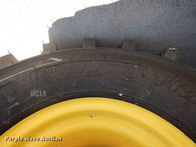 image for item ED9911 2019 John Deere 1025R  MFWD tractor