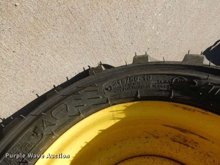 image for item ED9911 2019 John Deere 1025R  MFWD tractor