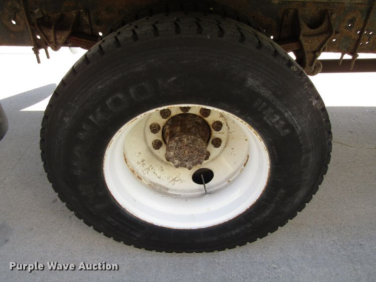 image for item EV9367 2007 International 4200  box truck