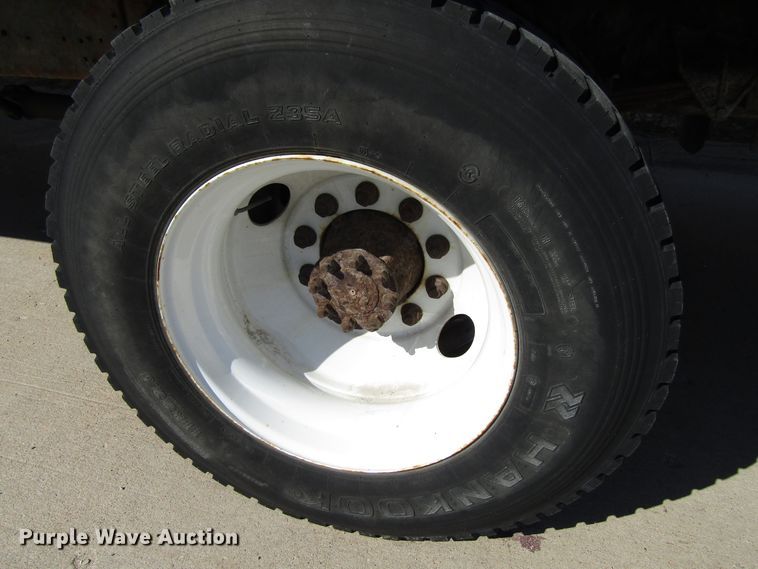 image for item EV9367 2007 International 4200  box truck