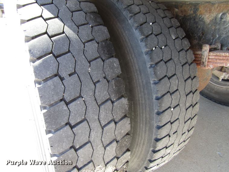 image for item EV9367 2007 International 4200  box truck