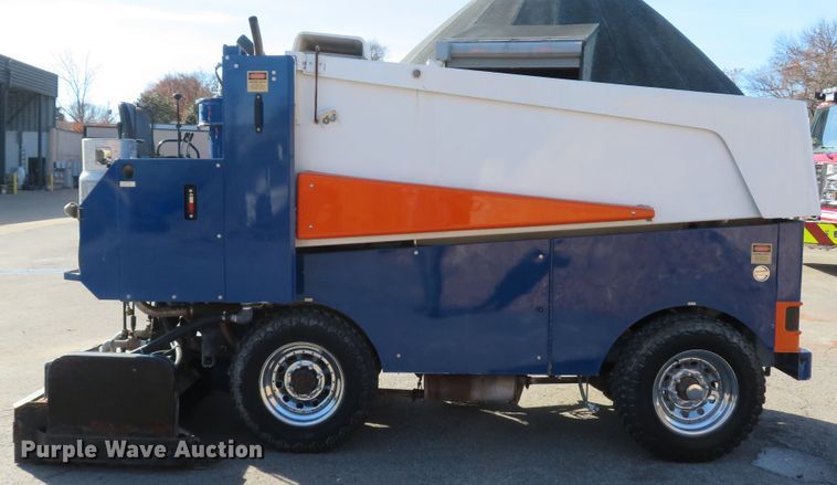 image for item FP9473 Zamboni 540  ice resurfacer