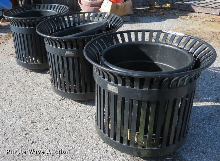 image for item FP9475 (3) Victor Stanley metal frame planters