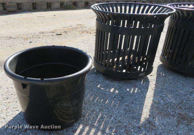 image for item FP9475 (3) Victor Stanley metal frame planters