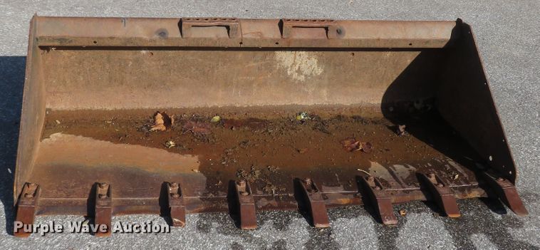 image for item FP9477 Bobcat  74" W skid steer bucket