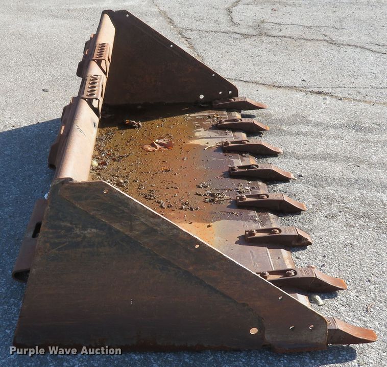 image for item FP9477 Bobcat  74" W skid steer bucket