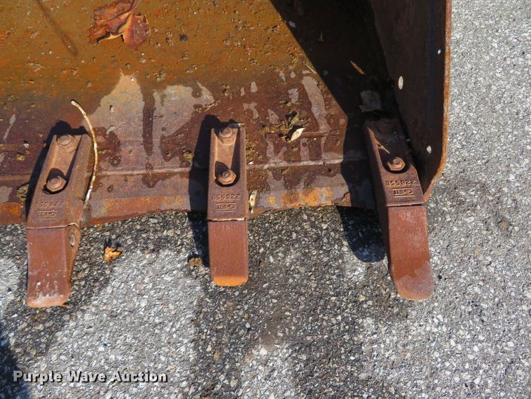 image for item FP9477 Bobcat  74" W skid steer bucket