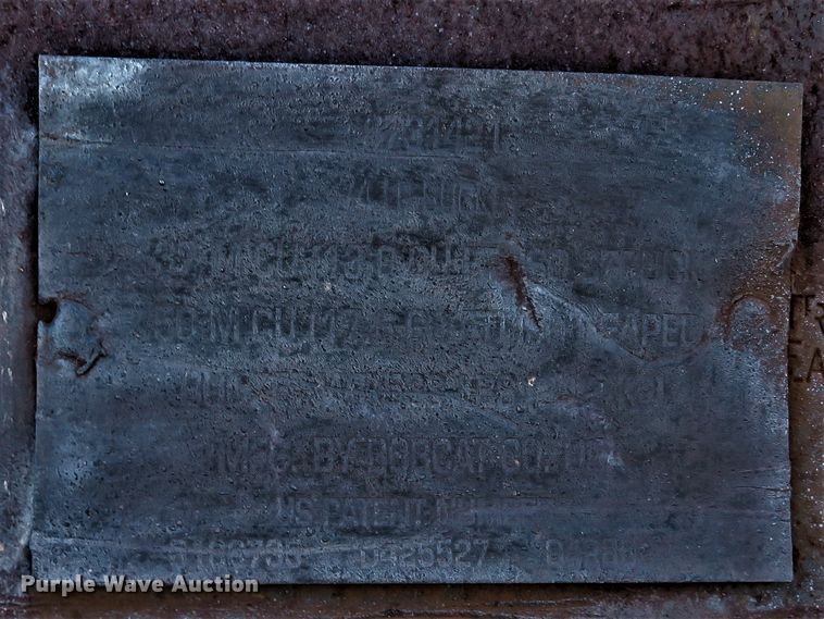 image for item FP9477 Bobcat  74" W skid steer bucket