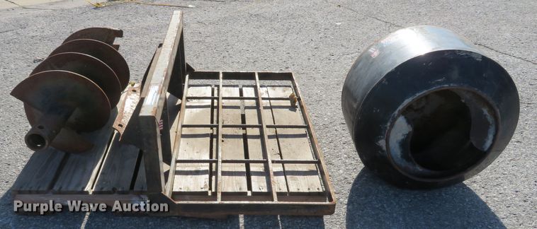 image for item FP9478 Toro Dingo attachments