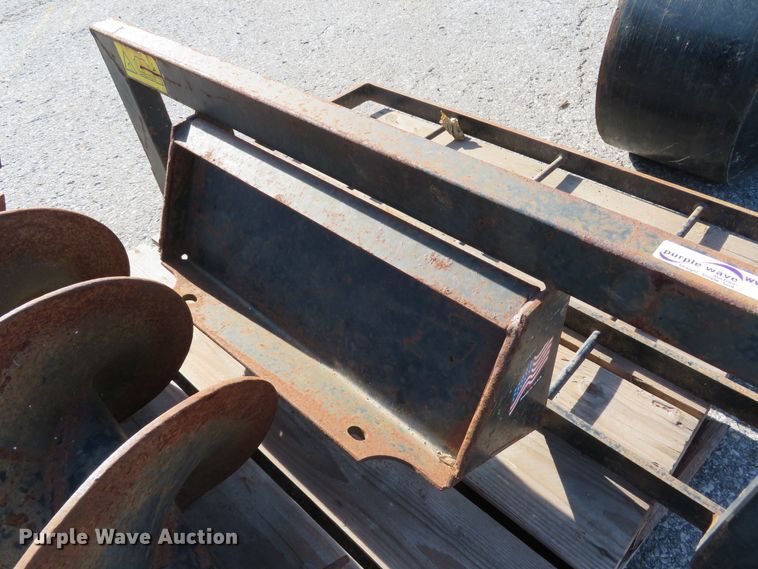 image for item FP9478 Toro Dingo attachments