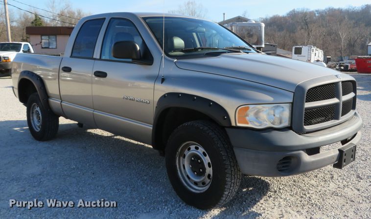 image for item FP9482 2004 Dodge Ram 1500  Quad Cab pickup truck