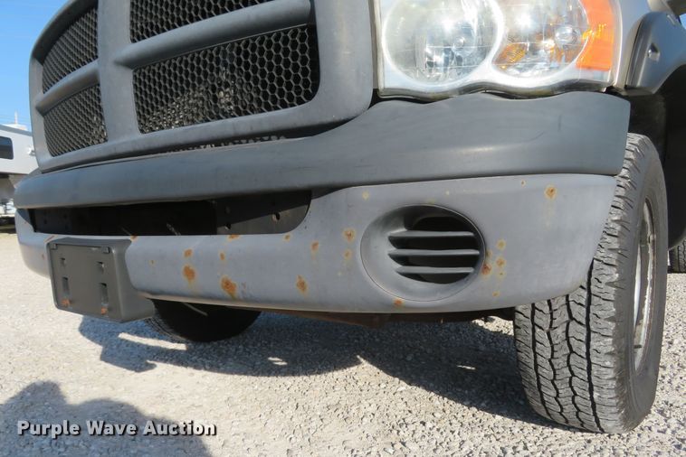 image for item FP9482 2004 Dodge Ram 1500  Quad Cab pickup truck