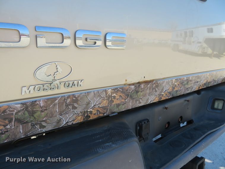 image for item FP9482 2004 Dodge Ram 1500  Quad Cab pickup truck