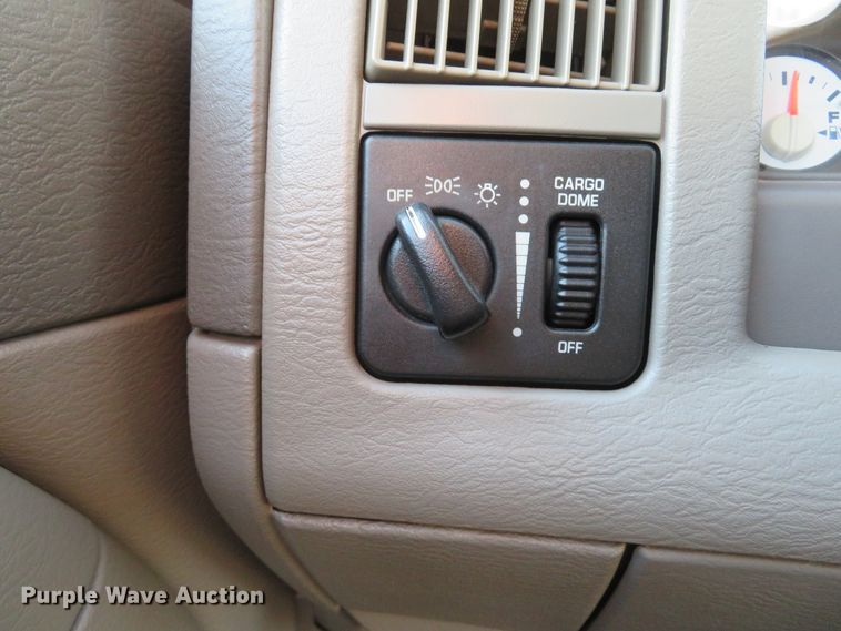 image for item FP9482 2004 Dodge Ram 1500  Quad Cab pickup truck