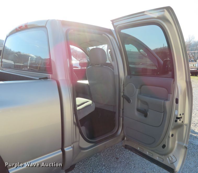 image for item FP9482 2004 Dodge Ram 1500  Quad Cab pickup truck