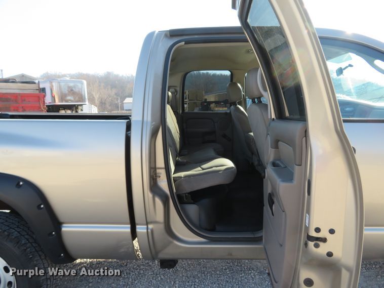 image for item FP9482 2004 Dodge Ram 1500  Quad Cab pickup truck