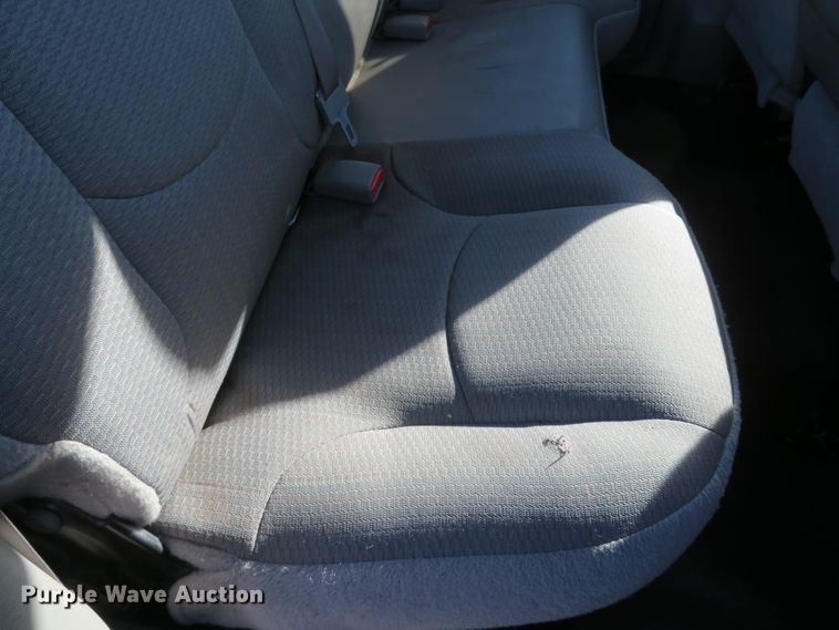 image for item FP9482 2004 Dodge Ram 1500  Quad Cab pickup truck