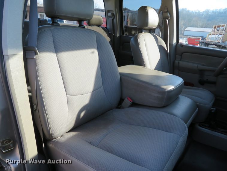 image for item FP9482 2004 Dodge Ram 1500  Quad Cab pickup truck