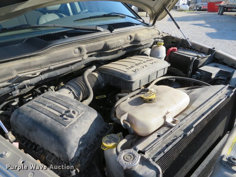 image for item FP9482 2004 Dodge Ram 1500  Quad Cab pickup truck