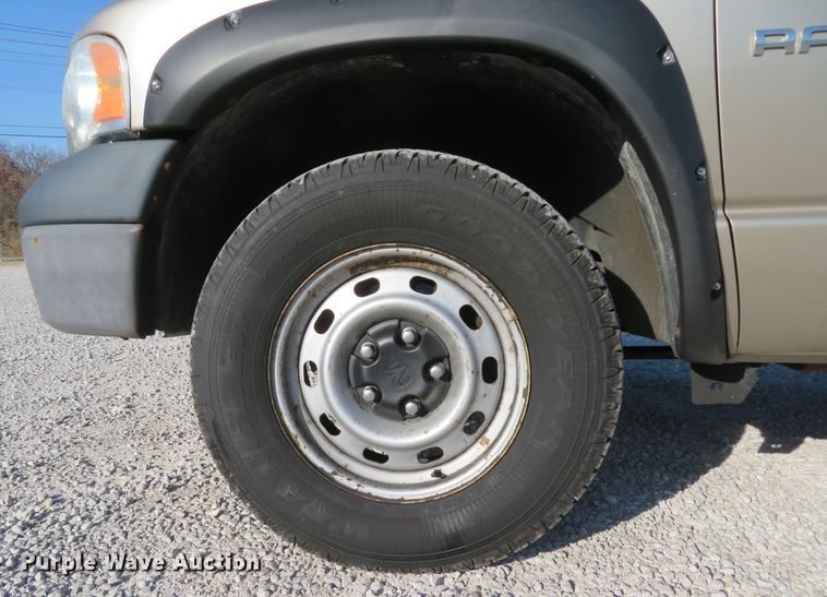 image for item FP9482 2004 Dodge Ram 1500  Quad Cab pickup truck