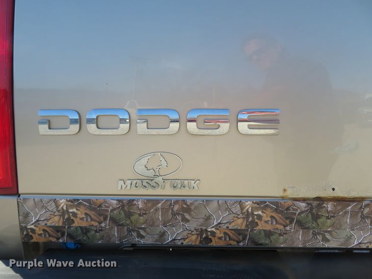 image for item FP9482 2004 Dodge Ram 1500  Quad Cab pickup truck