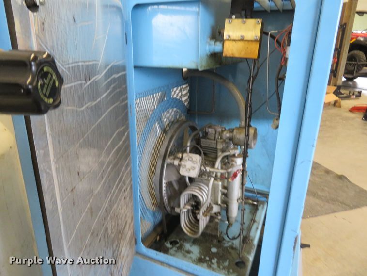 image for item FP9492 CompAir Mako AC04  SCBA fill station and air compressor