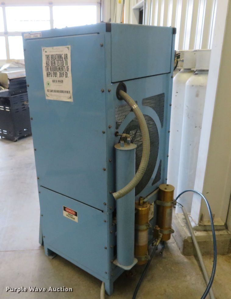 image for item FP9492 CompAir Mako AC04  SCBA fill station and air compressor