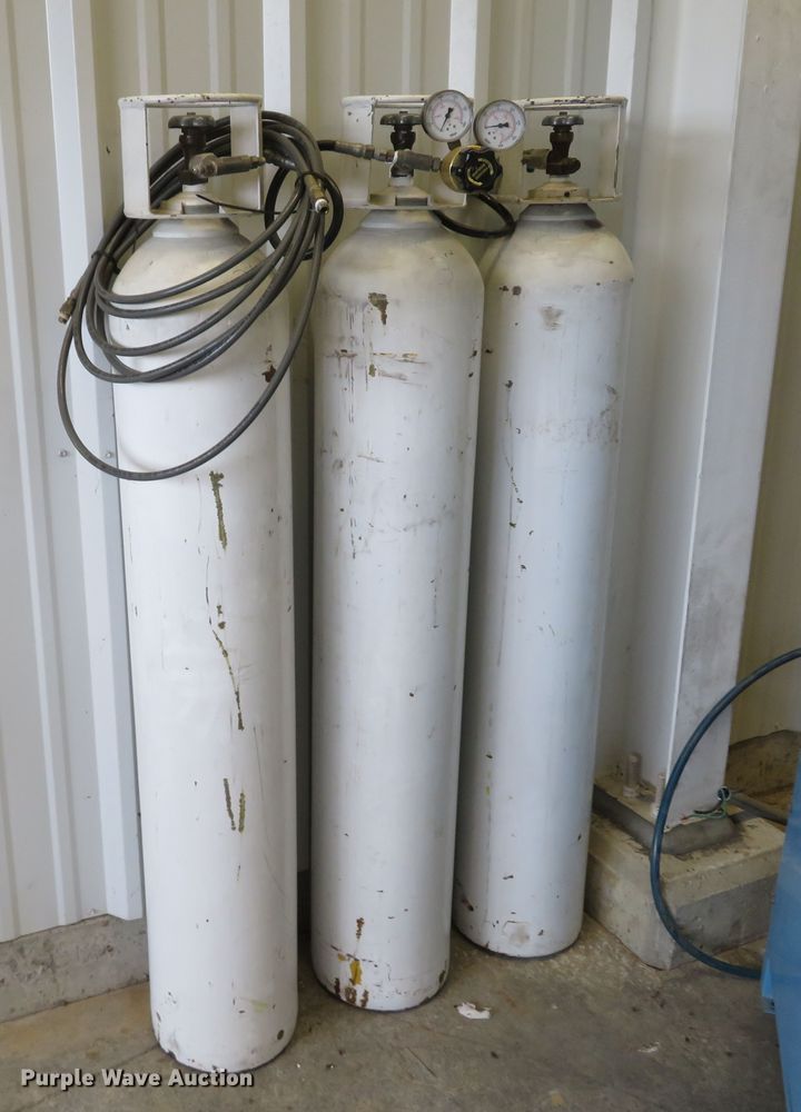 image for item FP9492 CompAir Mako AC04  SCBA fill station and air compressor