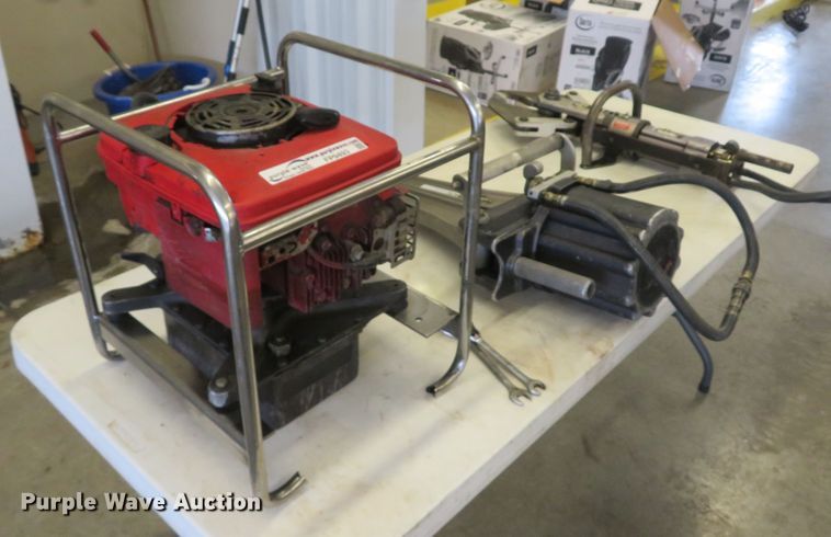 image for item FP9493 Hurst  rescue tool set