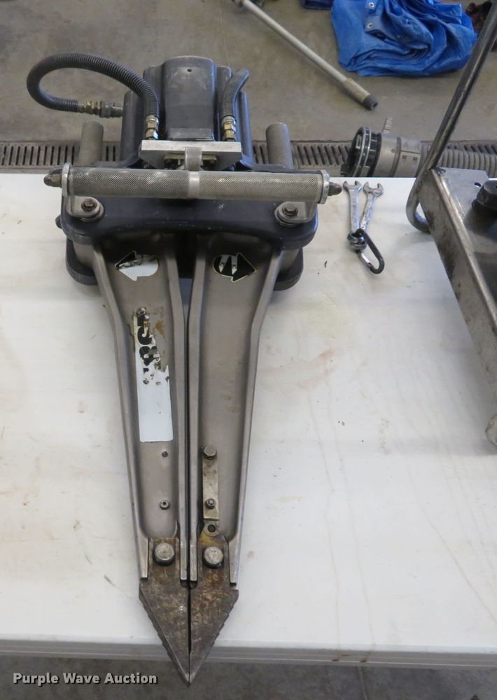 image for item FP9493 Hurst  rescue tool set